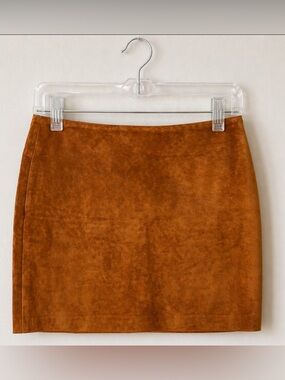 DKNY 100% leather brown Mini Skirt. size 6